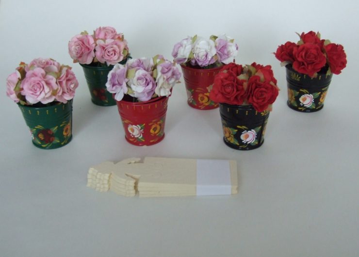 Set of six place settings